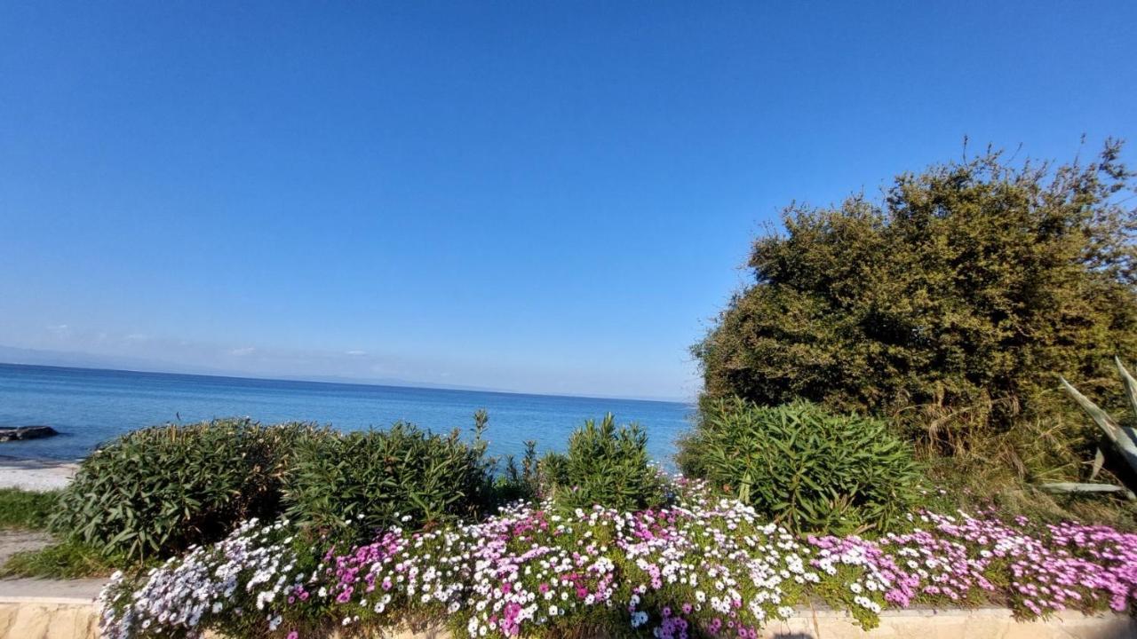 Appartamento Oasis Kallithea  Esterno foto